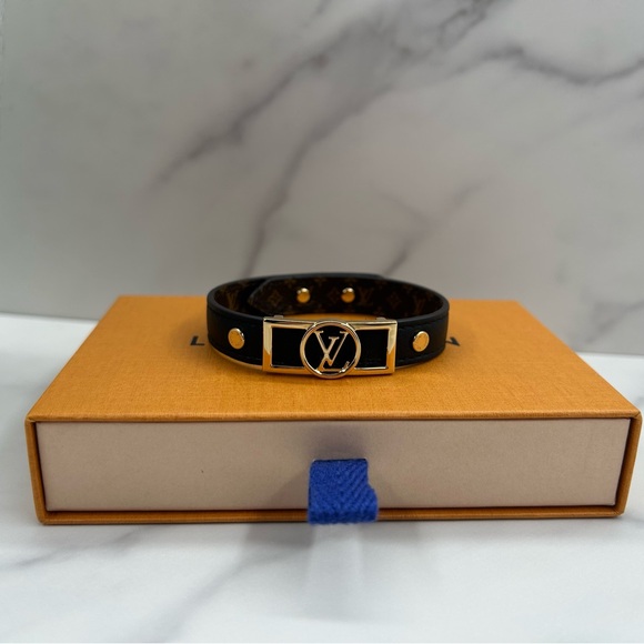 🔥Louis Vuitton•Dauphine Adjustable Bracelet - Picture 3 of 7
